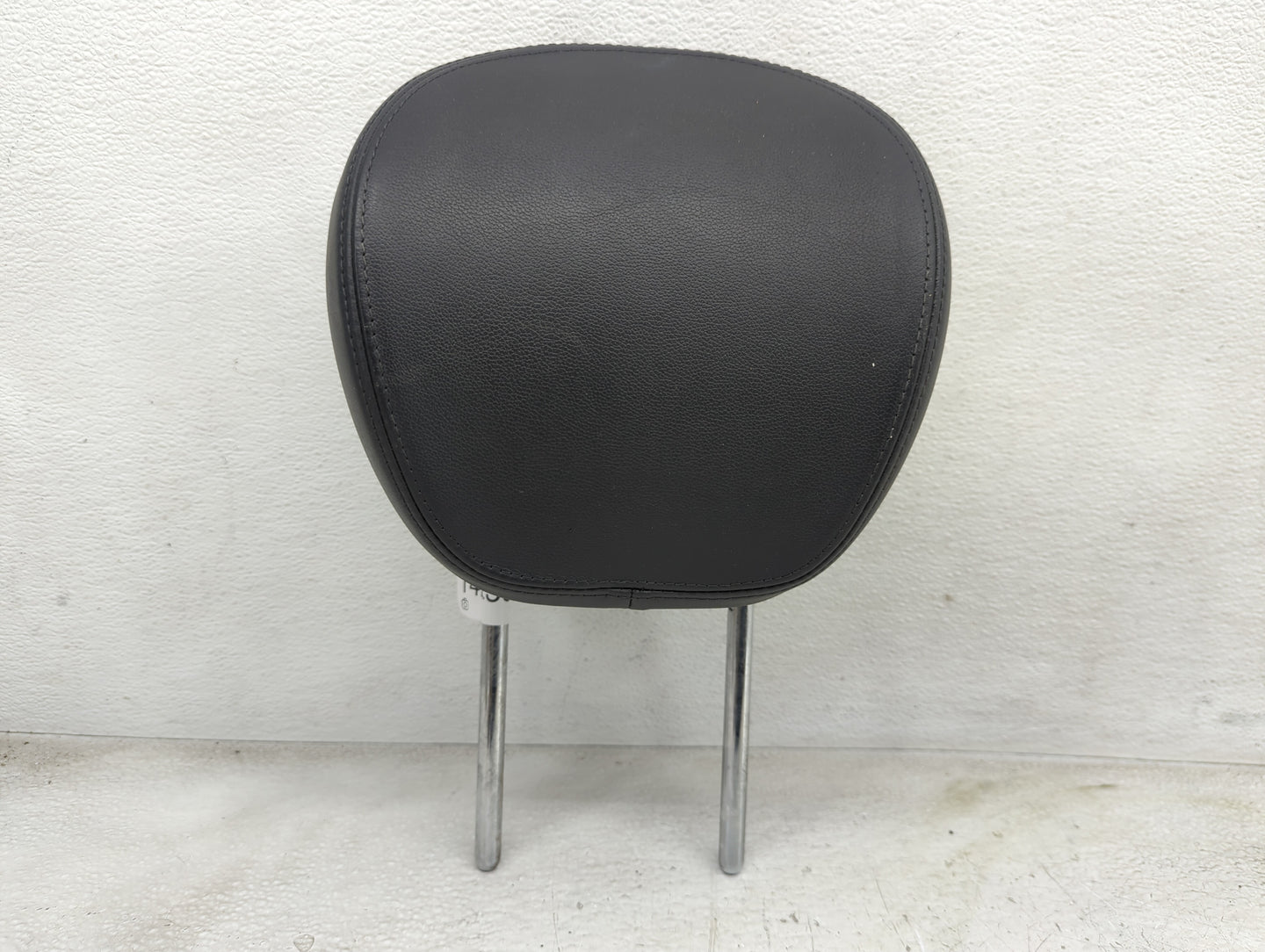 2015-2016 Hyundai Genesis Headrest Head Rest Front Driver Passenger Seat Fits Fits 2015 2016 2017 OEM Used Auto Parts - Oemu