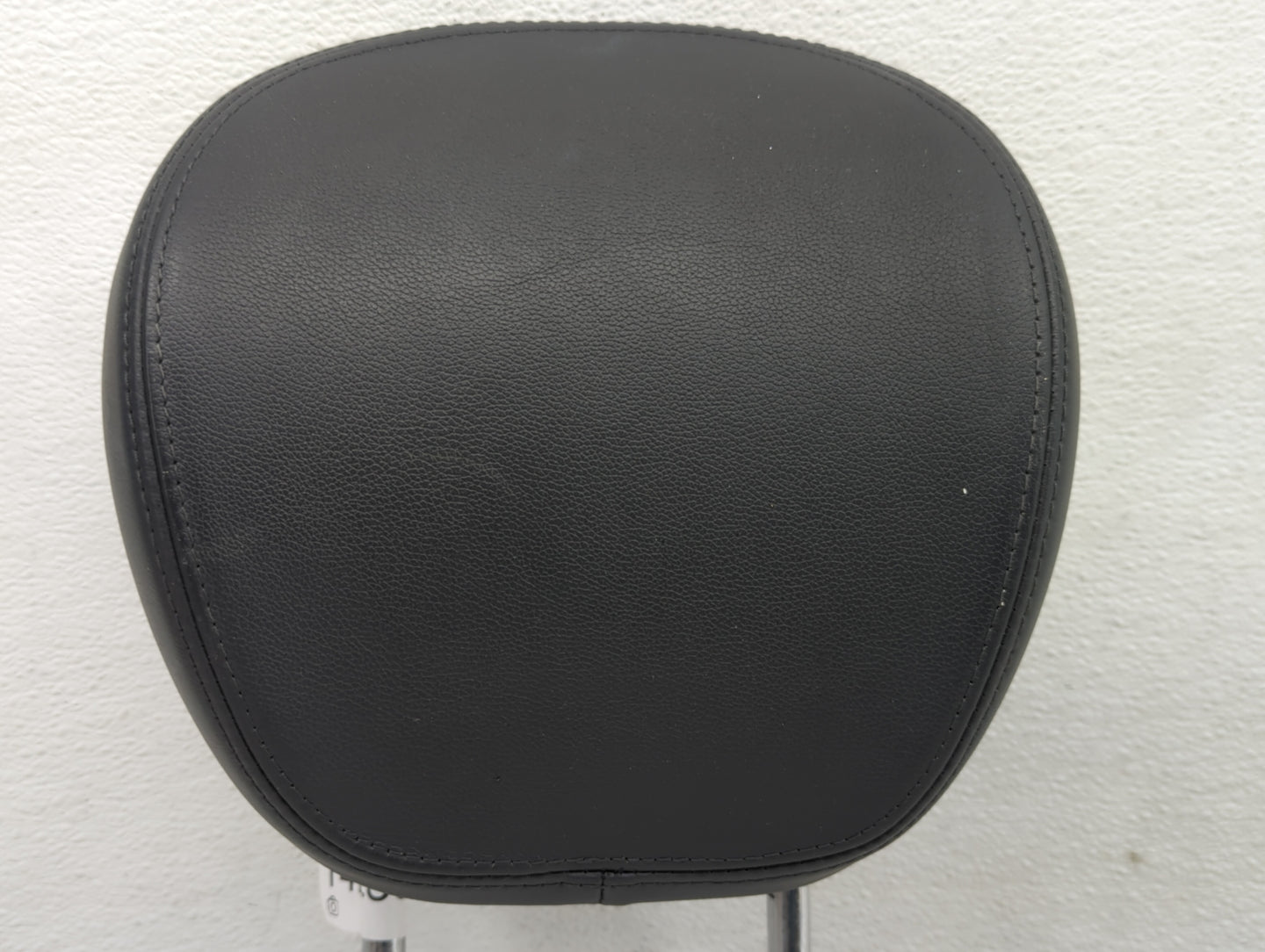 2015-2016 Hyundai Genesis Headrest Head Rest Front Driver Passenger Seat Fits Fits 2015 2016 2017 OEM Used Auto Parts - Oemu