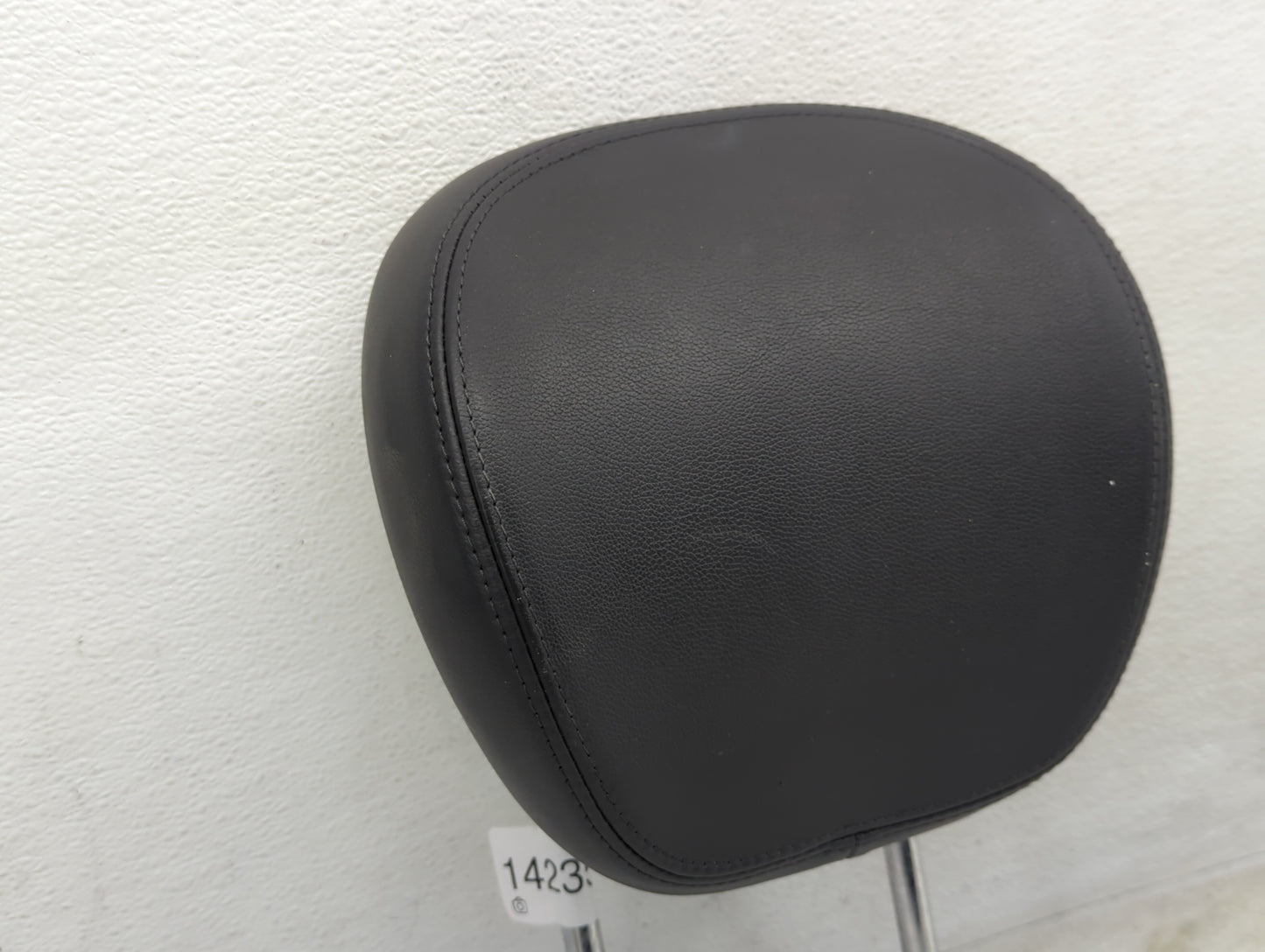 2015-2016 Hyundai Genesis Headrest Head Rest Front Driver Passenger Seat Fits Fits 2015 2016 2017 OEM Used Auto Parts - Oemu
