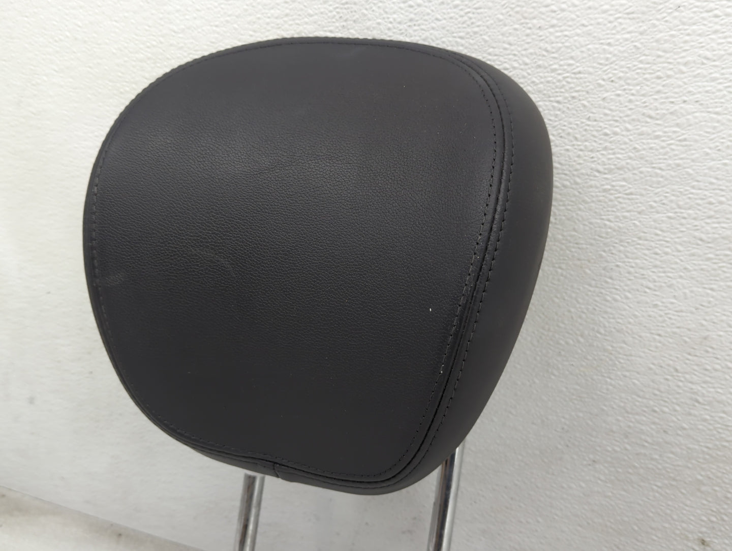2015-2016 Hyundai Genesis Headrest Head Rest Front Driver Passenger Seat Fits Fits 2015 2016 2017 OEM Used Auto Parts - Oemu