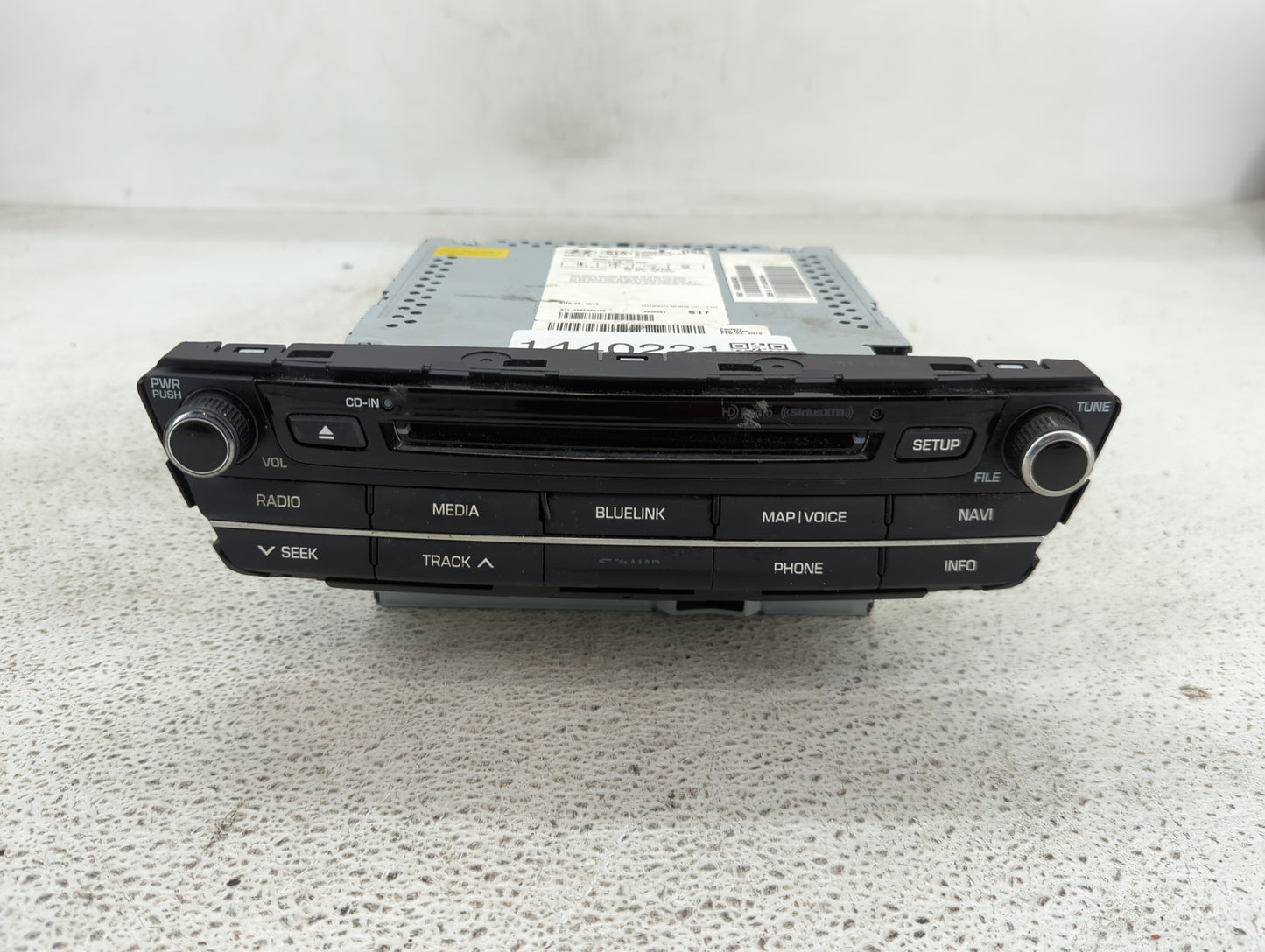2015-2016 Hyundai Genesis Radio AM FM Cd Player Receiver Replacement P/N:96560-B14234X Fits Fits 2015 2016 OEM Used Auto Par