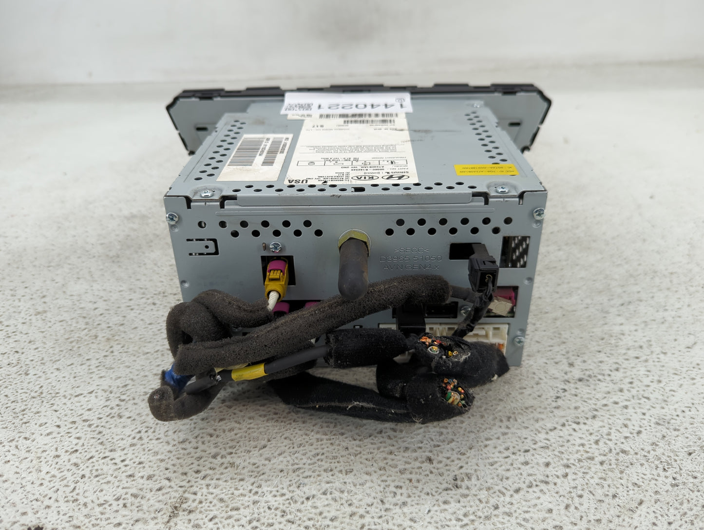 2015-2016 Hyundai Genesis Radio AM FM Cd Player Receiver Replacement P/N:96560-B14234X Fits Fits 2015 2016 OEM Used Auto Par