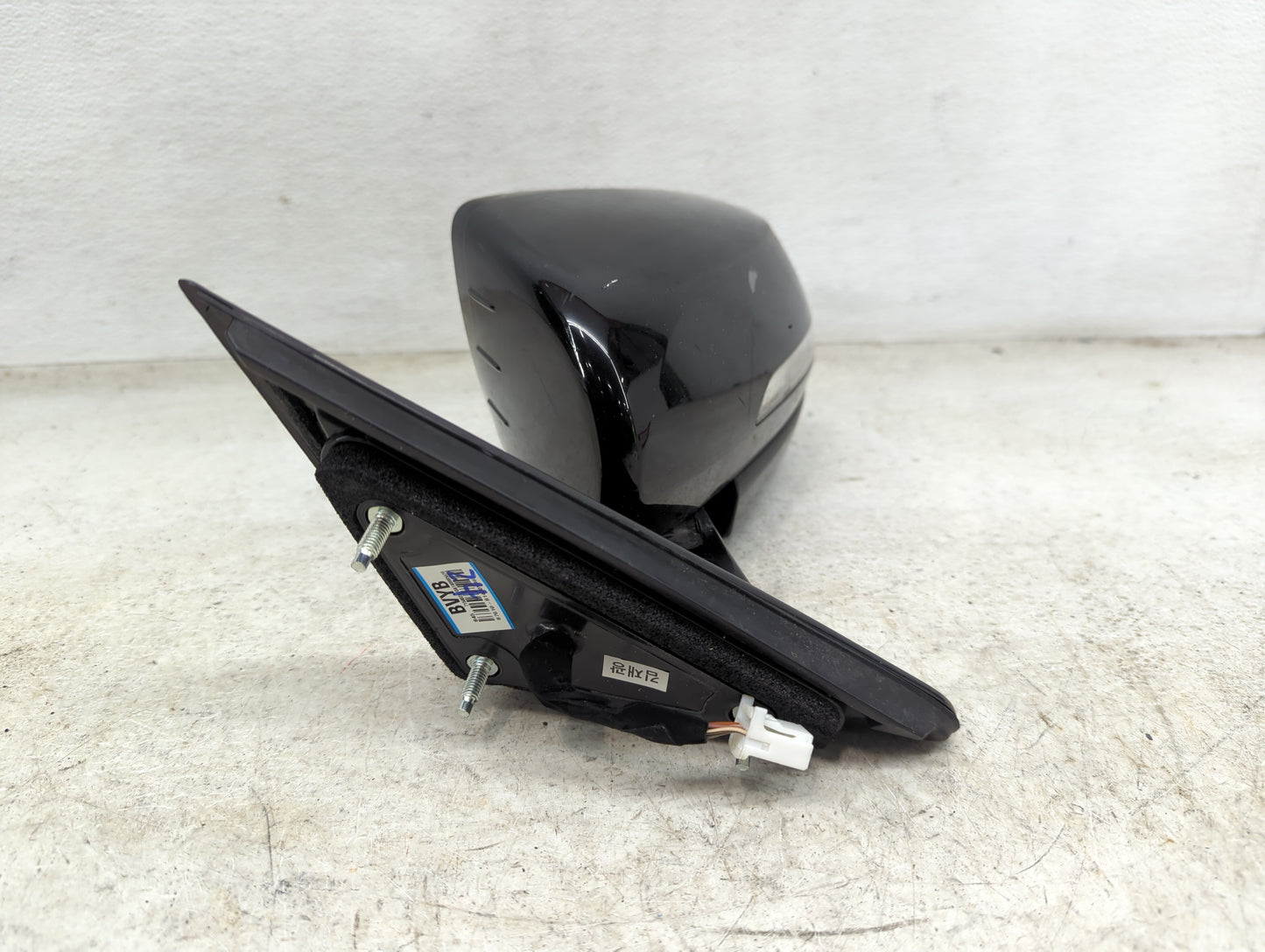 2015-2016 Hyundai Genesis Driver Side View Mirror - Left Door Mirror OEM Used - Oemusedautoparts1.com