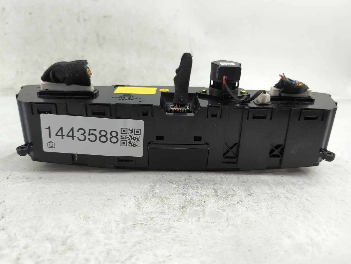 2015-2016 Hyundai Genesis Climate Control Module Temperature AC/Heater Replacement P/N:97250-B1XXX Fits Fits 2015 2016 2017 