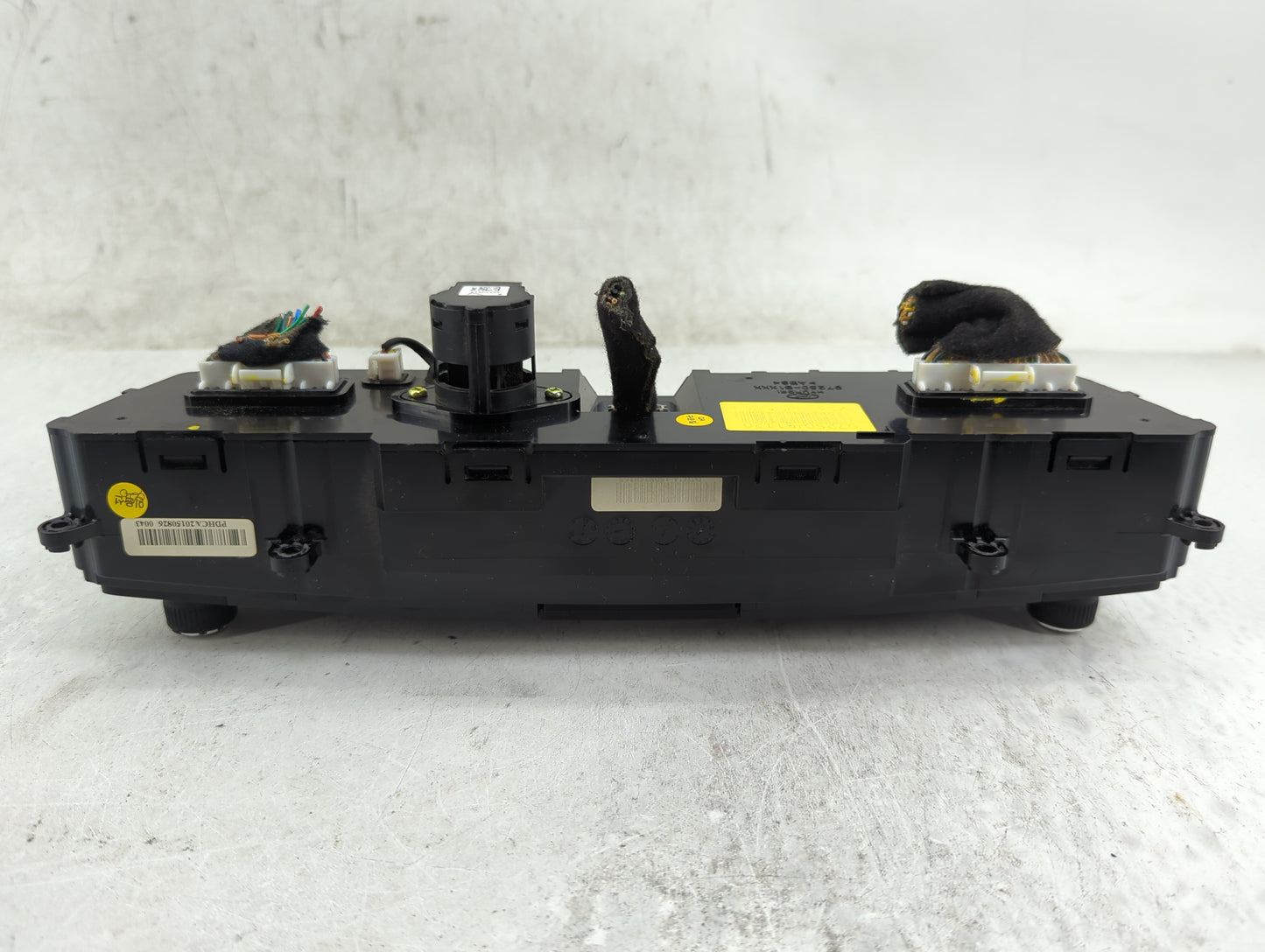 2015-2016 Hyundai Genesis Climate Control Module Temperature AC/Heater Replacement P/N:97250-B1XXX Fits Fits 2015 2016 2017 