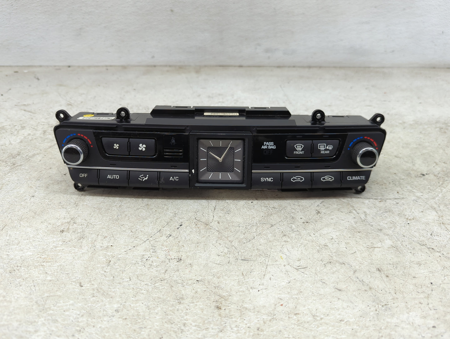2015-2016 Hyundai Genesis Climate Control Module Temperature AC/Heater Replacement P/N:97250-B1120 Fits Fits 2015 2016 2017 
