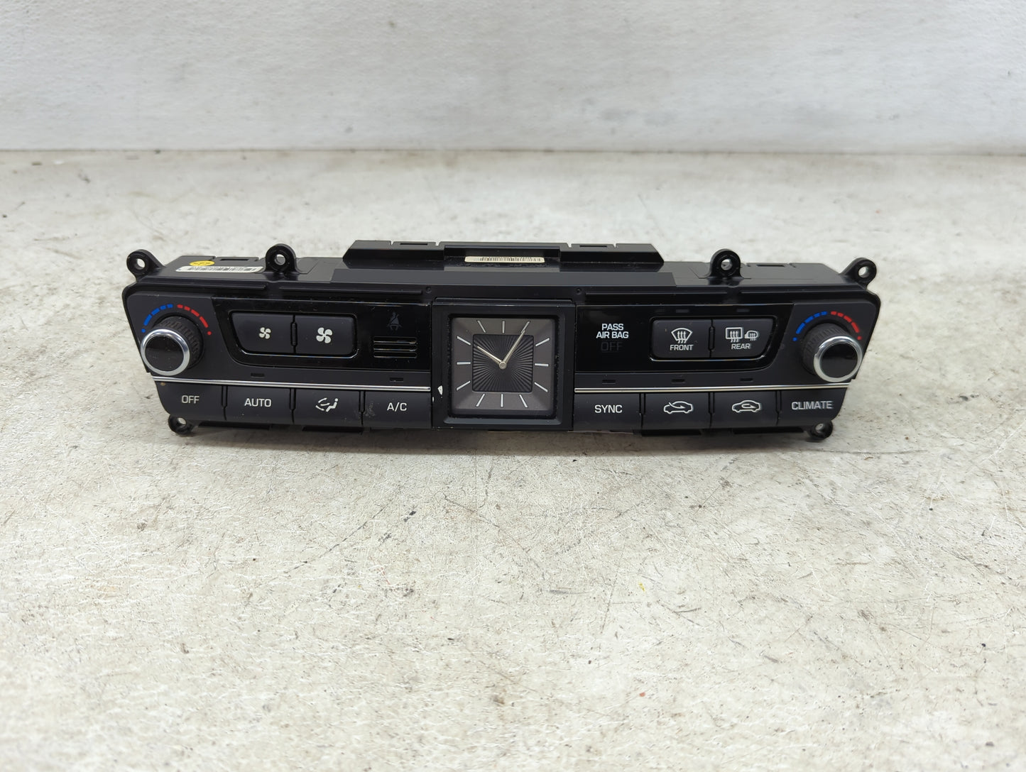 2015-2016 Hyundai Genesis Climate Control Module Temperature AC/Heater Replacement P/N:97250-B1120 Fits Fits 2015 2016 2017 