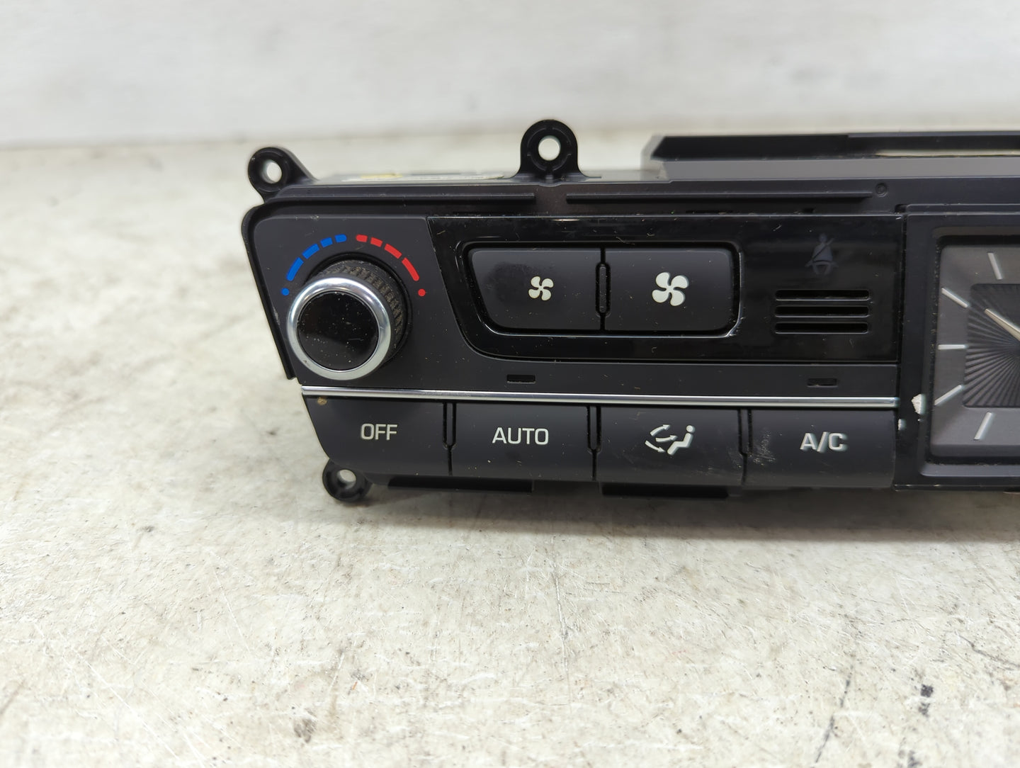 2015-2016 Hyundai Genesis Climate Control Module Temperature AC/Heater Replacement P/N:97250-B1120 Fits Fits 2015 2016 2017 