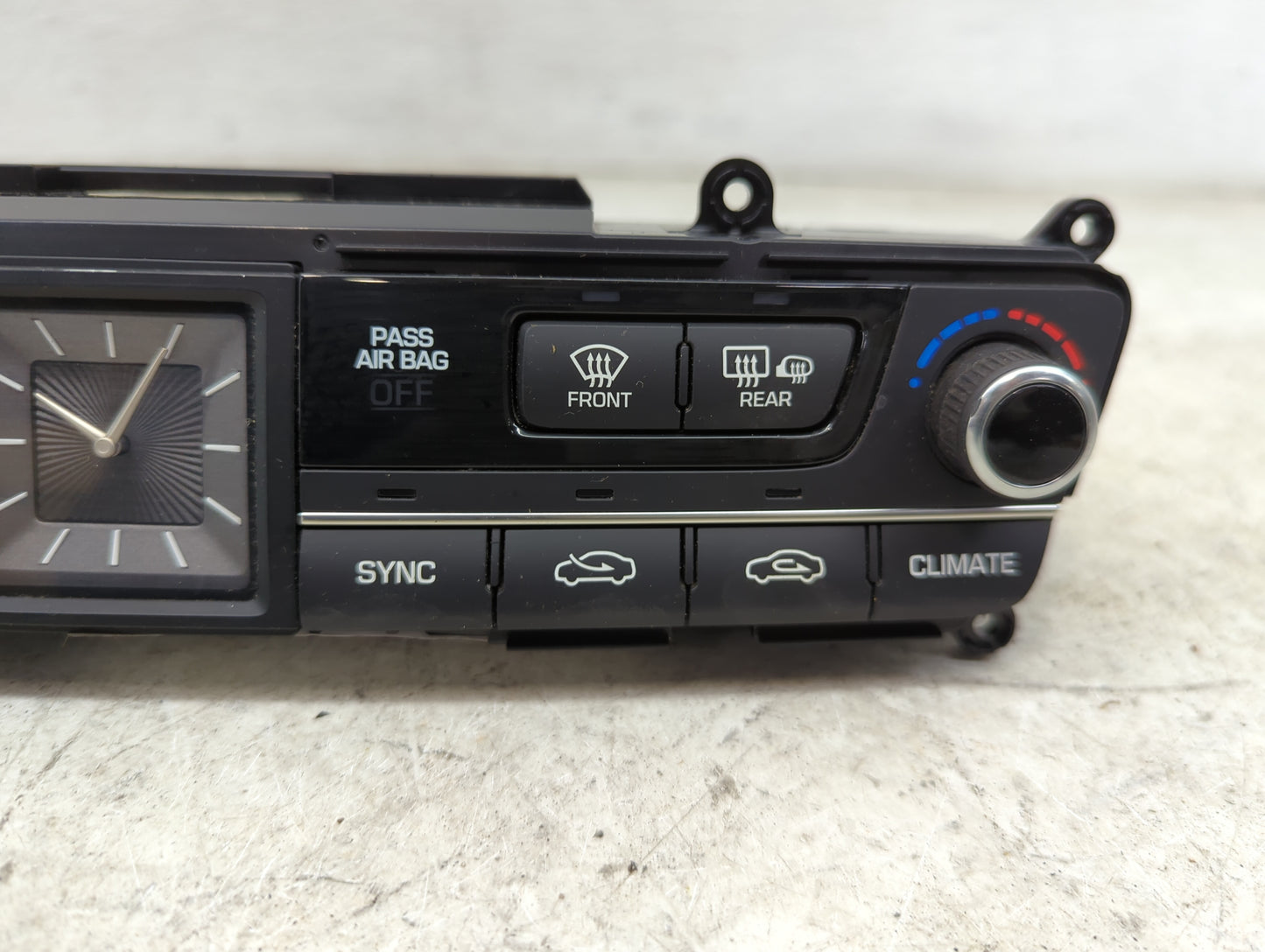 2015-2016 Hyundai Genesis Climate Control Module Temperature AC/Heater Replacement P/N:97250-B1120 Fits Fits 2015 2016 2017 