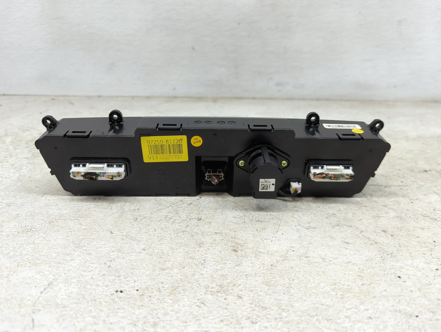 2015-2016 Hyundai Genesis Climate Control Module Temperature AC/Heater Replacement P/N:97250-B1120 Fits Fits 2015 2016 2017 