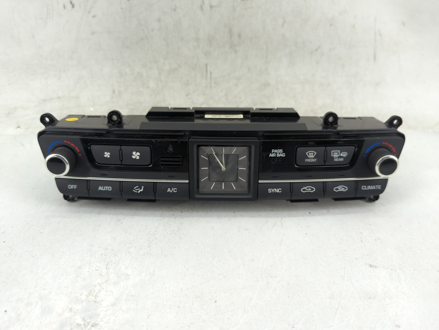 2015-2016 Hyundai Genesis Climate Control Module Temperature AC/Heater Replacement P/N:97250-B1120 Fits Fits 2015 2016 2017 