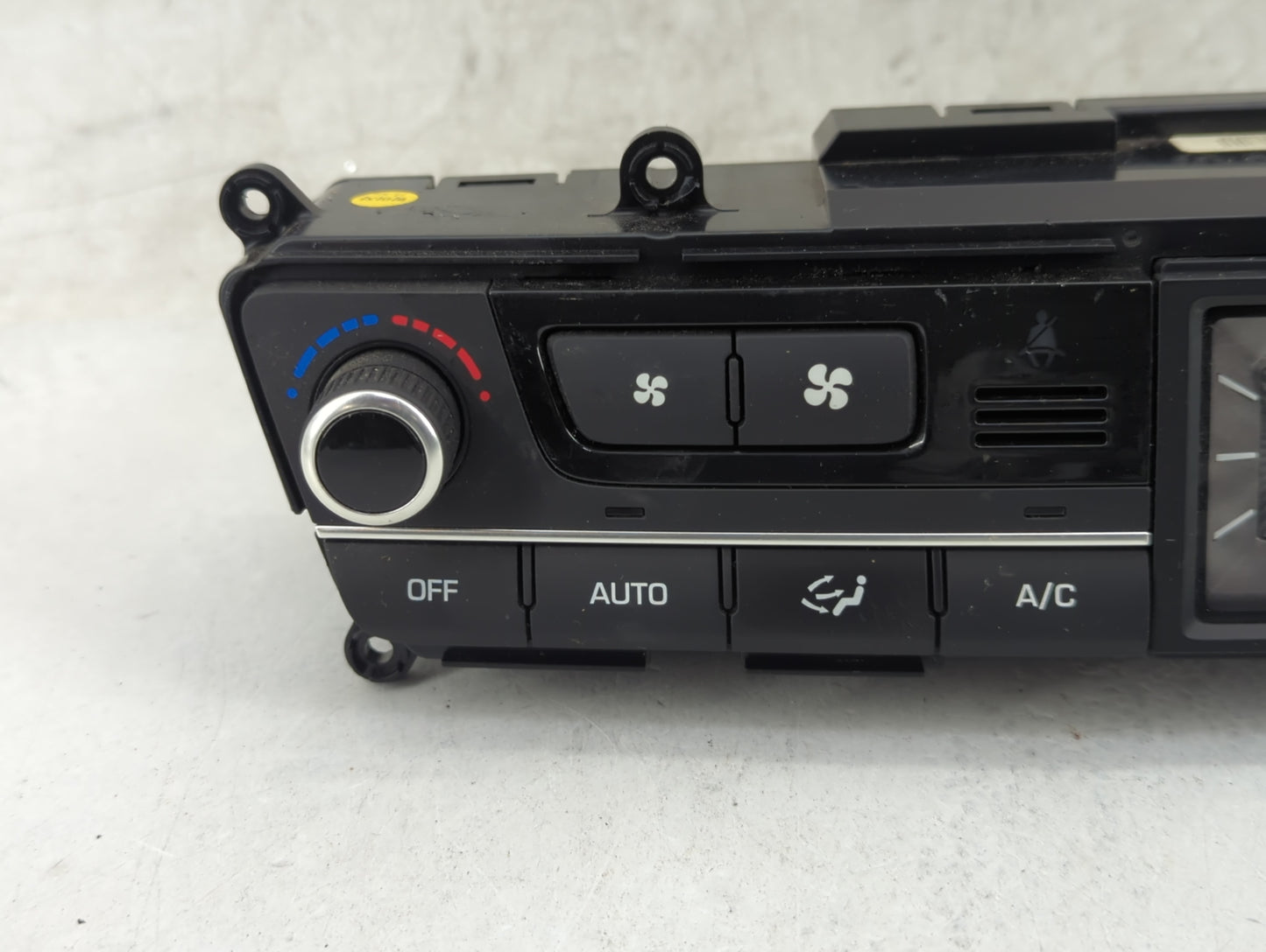 2015-2016 Hyundai Genesis Climate Control Module Temperature AC/Heater Replacement P/N:97250-B1120 Fits Fits 2015 2016 2017 