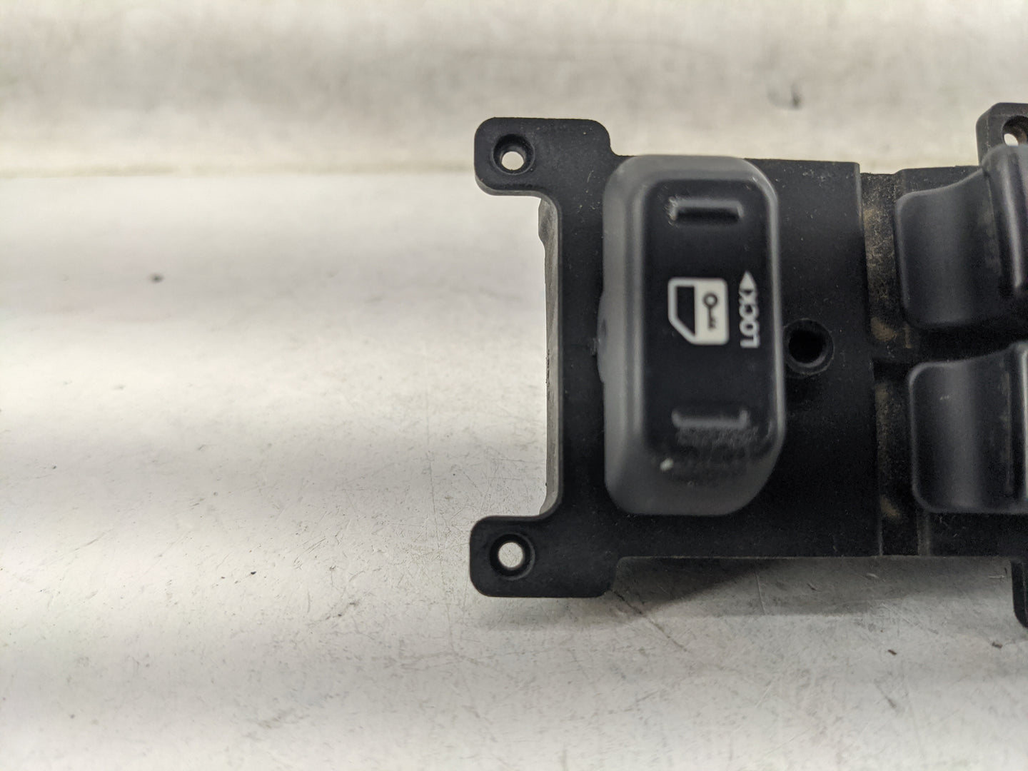 2013-2016 Hyundai Genesis Master Power Window Switch Replacement Driver Side Left P/N:2D2008374 Fits Fits 2013 2014 2015 201