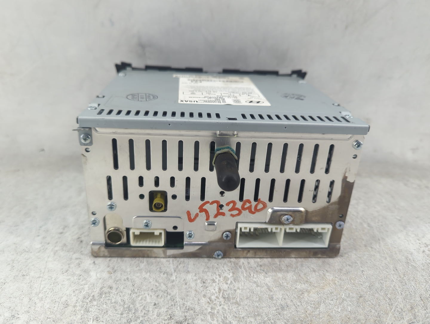 2016 Hyundai Genesis Radio AM FM Cd Player Receiver Replacement P/N:96170-2MAD0YHG AC1B2DKAN, TQ8-AC1B2DKAN Fits OEM Used Au