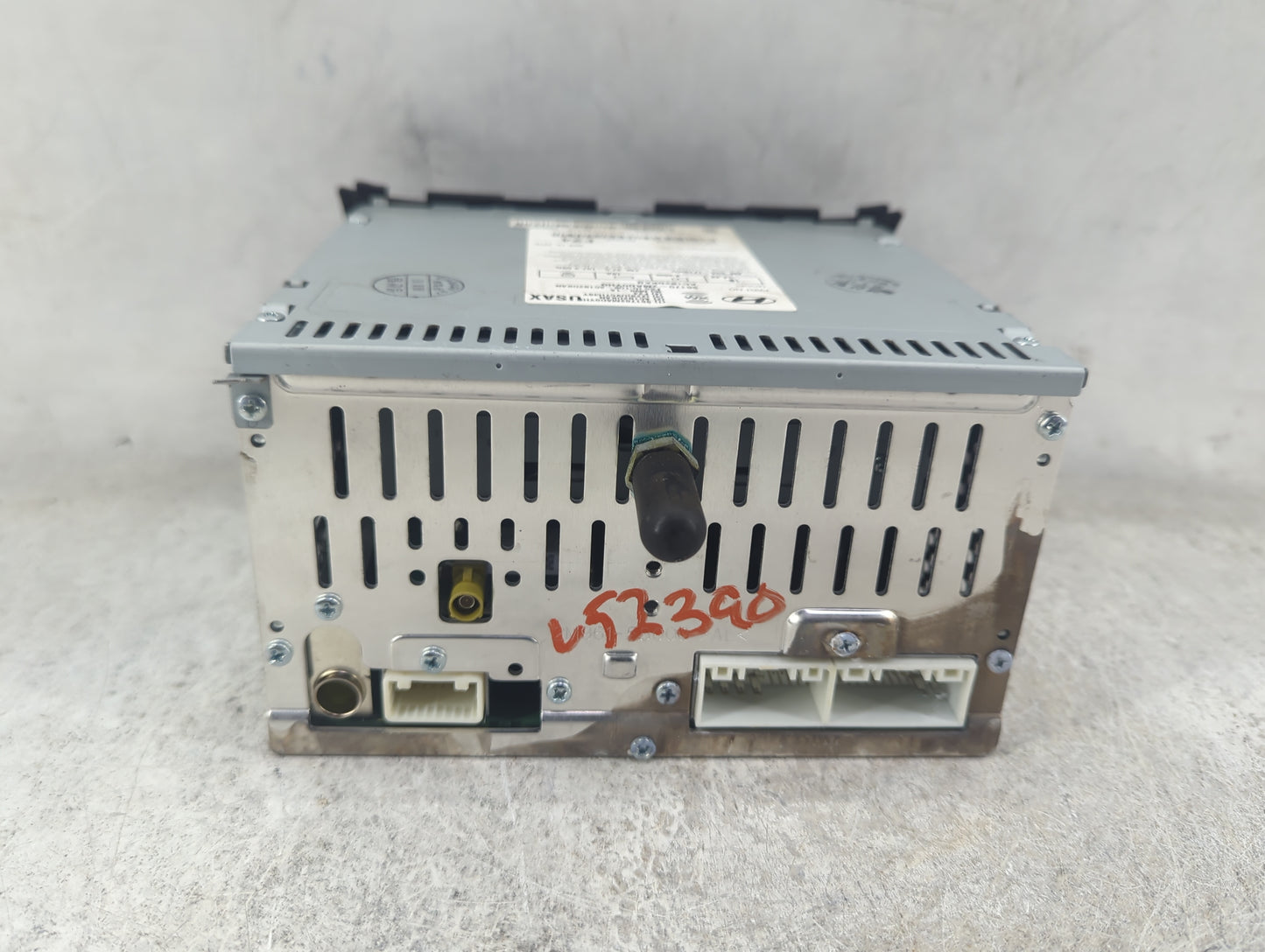 2016 Hyundai Genesis Radio AM FM Cd Player Receiver Replacement P/N:96170-2MAD0YHG AC1B2DKAN, TQ8-AC1B2DKAN Fits OEM Used Au