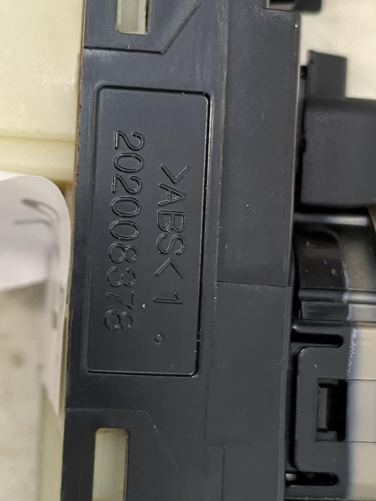 2016 Hyundai Genesis Master Power Window Switch Replacement Driver Side Left Fits OEM Used Auto Parts - Oemusedautoparts1.co