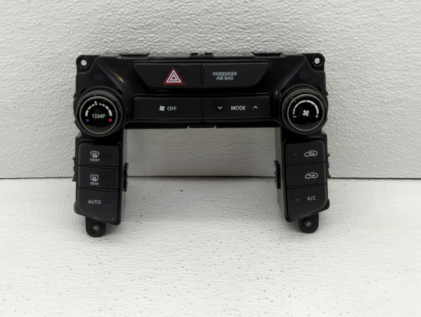 2013-2016 Hyundai Genesis Climate Control Module Temperature AC/Heater Replacement P/N:94300-2M850 94300-2M800 Fits OEM Used