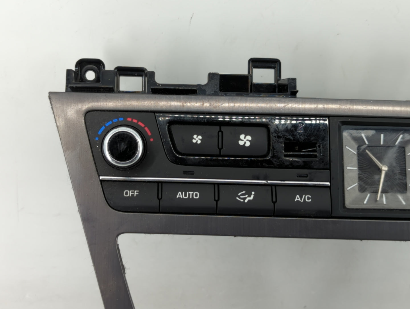 2015-2016 Hyundai Genesis Climate Control Module Temperature AC/Heater Replacement P/N:97250-B1150 84740-B1000 Fits OEM Used