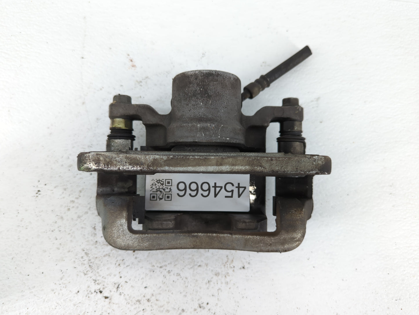 2009-2016 Hyundai Genesis Rear Driver Left Brake Caliper - Oemusedautoparts1.com