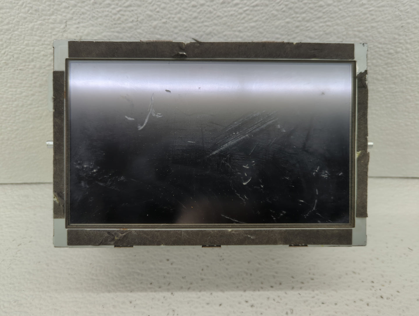 2015-2016 Hyundai Genesis Information Display Screen - Oemusedautoparts1.com