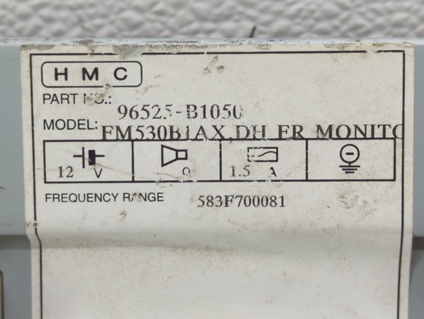 2015-2016 Hyundai Genesis Information Display Screen - Oemusedautoparts1.com