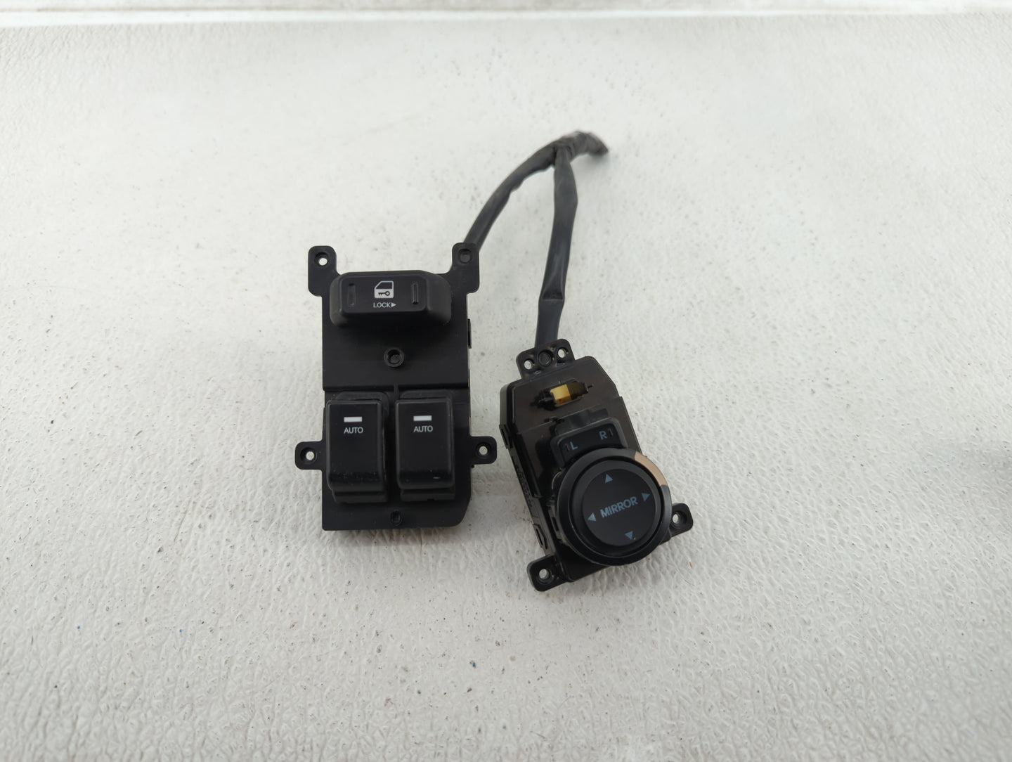 2013-2016 Hyundai Genesis Master Power Window Switch Replacement Driver Side Left P/N:202008375 202008374 Fits OEM Used Auto