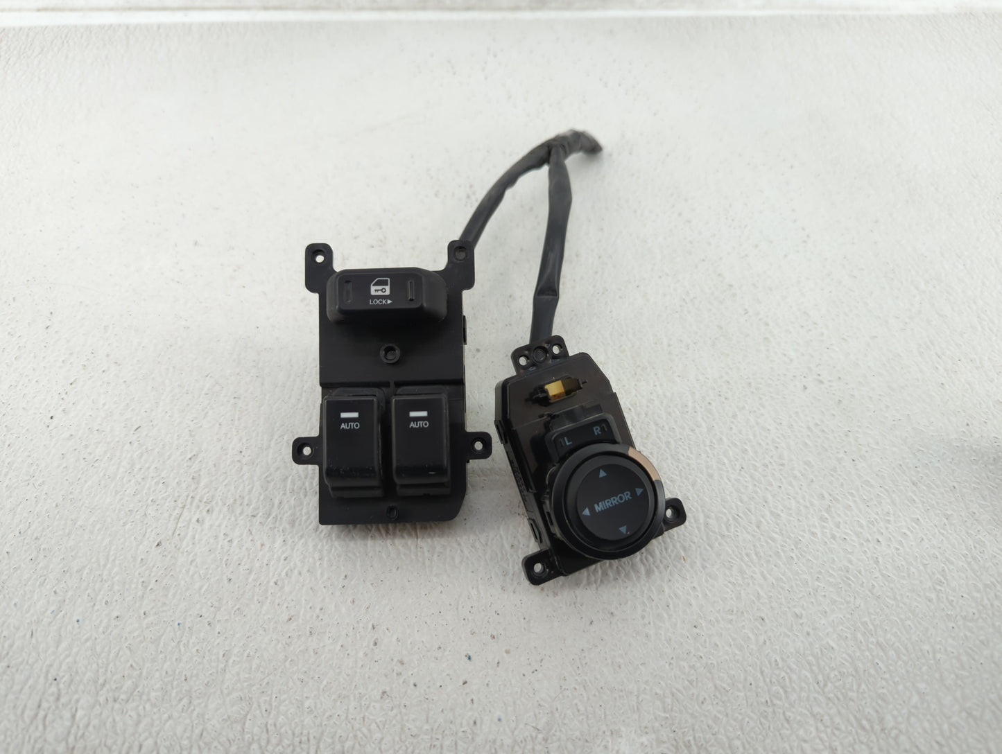 2013-2016 Hyundai Genesis Master Power Window Switch Replacement Driver Side Left P/N:202008375 202008374 Fits OEM Used Auto