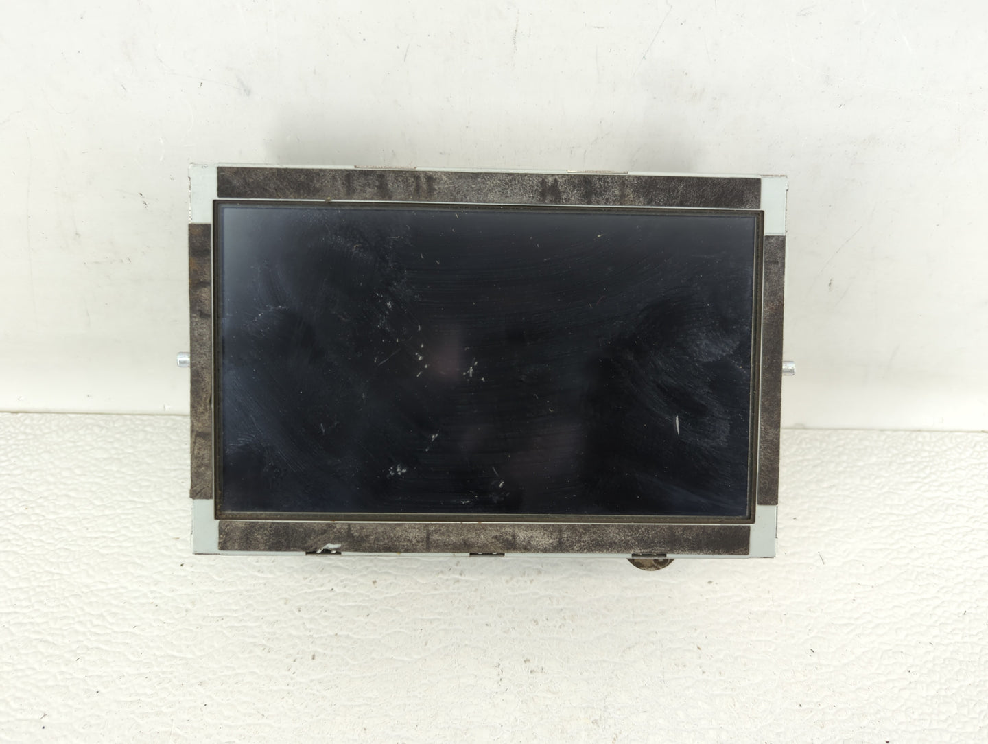 2015-2016 Hyundai Genesis Information Display Screen - Oemusedautoparts1.com