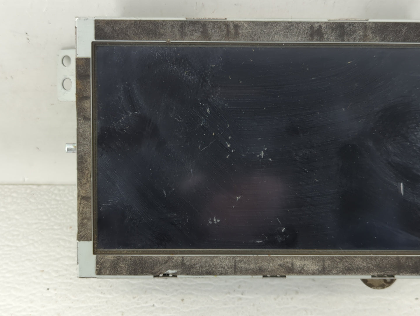 2015-2016 Hyundai Genesis Information Display Screen - Oemusedautoparts1.com