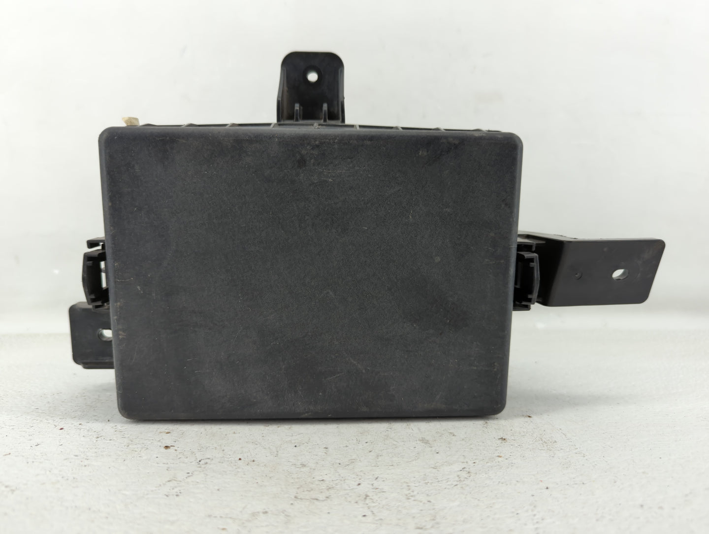 2013-2016 Hyundai Genesis Fusebox Fuse Box Panel Relay Module P/N:91950-2M230 Fits Fits 2013 2014 2015 2016 OEM Used Auto Pa