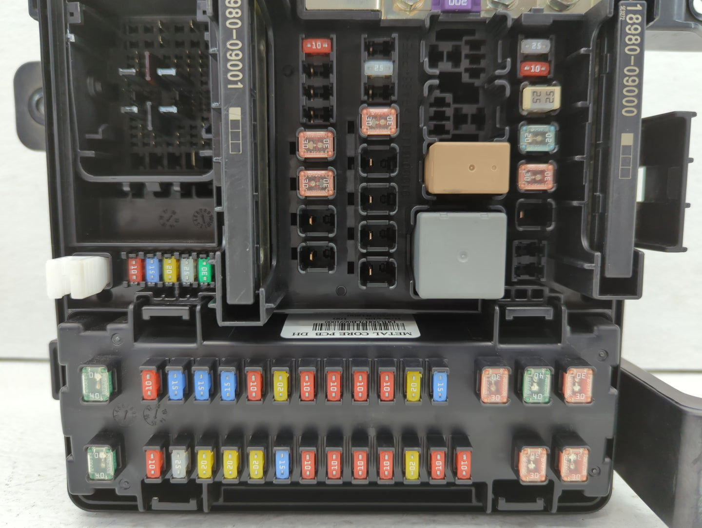 2016 Hyundai Genesis Fusebox Fuse Box Panel Relay Module P/N:91213-B1144 2060858 Fits Fits 2017 OEM Used Auto Parts - Oemuse
