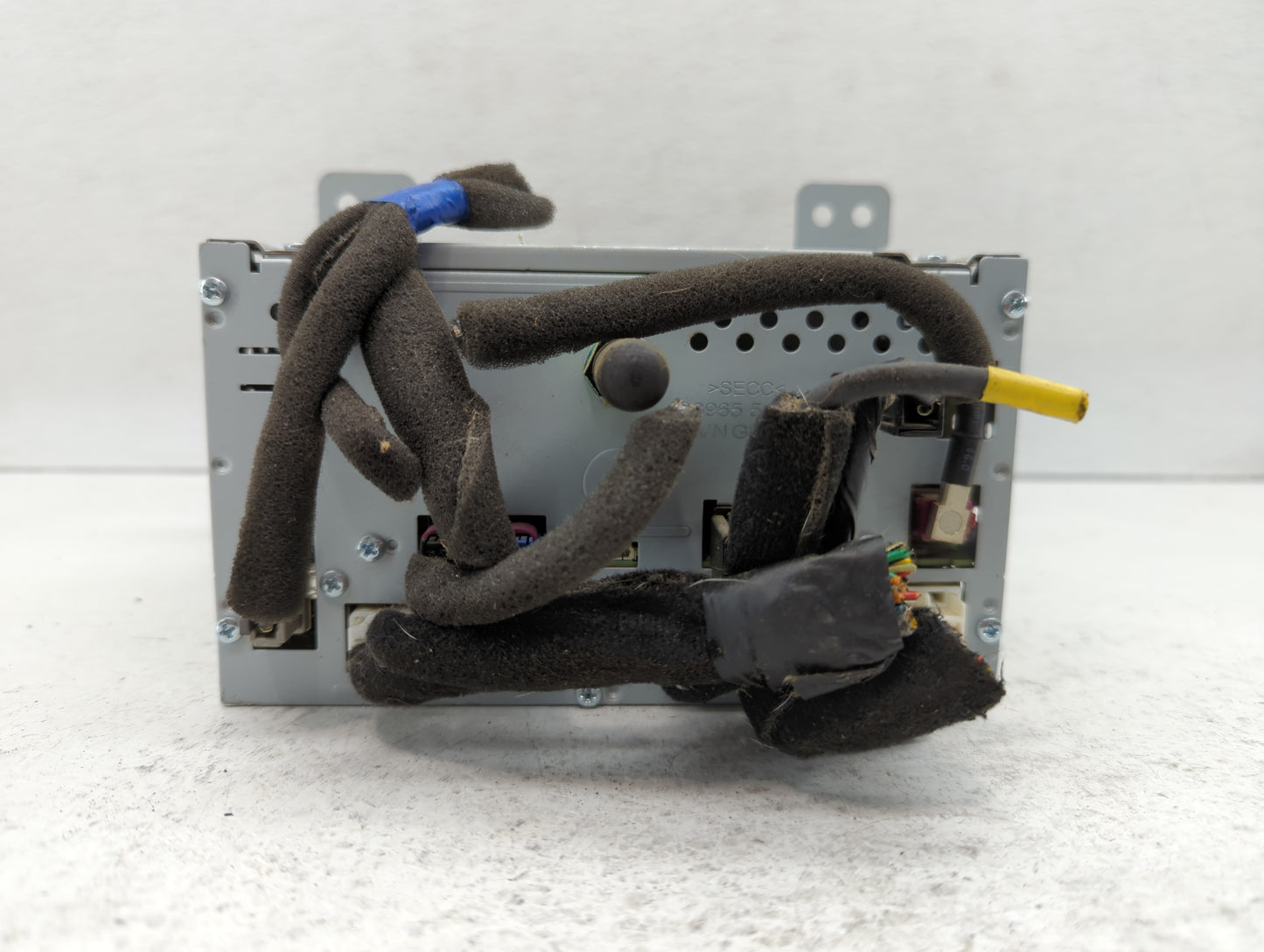 2016-2016 Hyundai Genesis Am Fm Cd Player Radio Receiver - Oemusedautoparts1.com