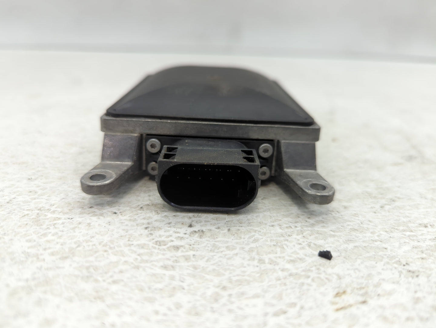 2016 Hyundai Genesis Blind spot rador Black - Oemusedautoparts1.com