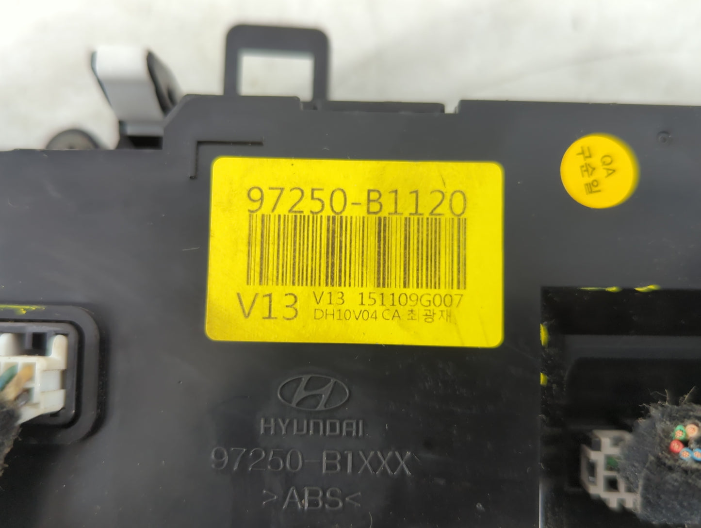 2013-2016 Hyundai Genesis Climate Control Module Temperature AC/Heater Replacement P/N:97250-B1120 Fits Fits 2013 2014 2015 