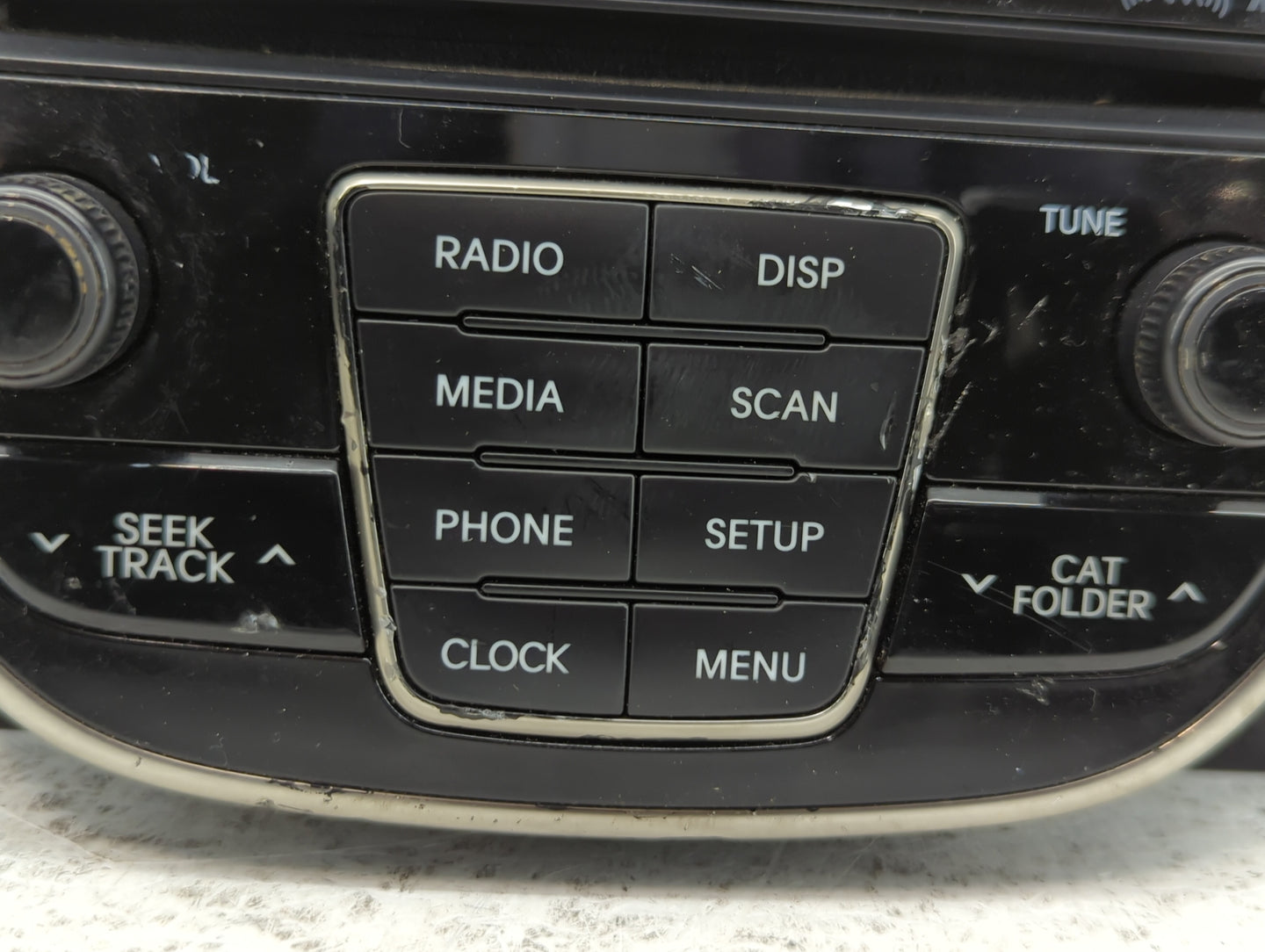 2016-2016 Hyundai Genesis Am Fm Cd Player Radio Receiver - Oemusedautoparts1.com