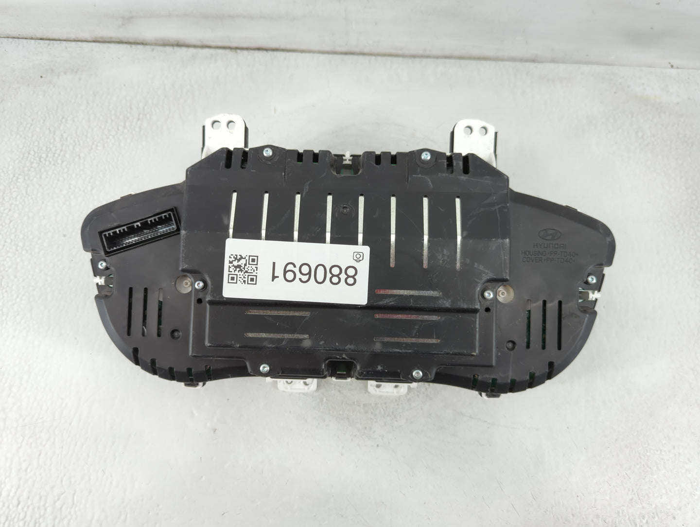 2014-2016 Hyundai Genesis Instrument Cluster Speedometer Gauges P/N:94011-B1210 Fits Fits 2014 2015 2016 OEM Used Auto Parts