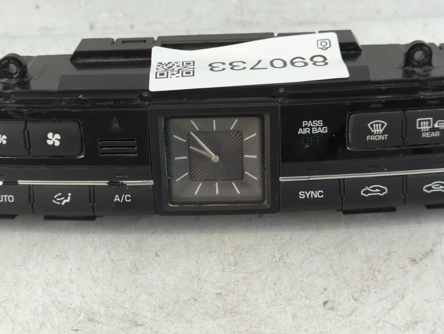 2015-2016 Hyundai Genesis Climate Control Module Temperature AC/Heater Replacement P/N:97250-B1120 Fits Fits 2015 2016 2017 