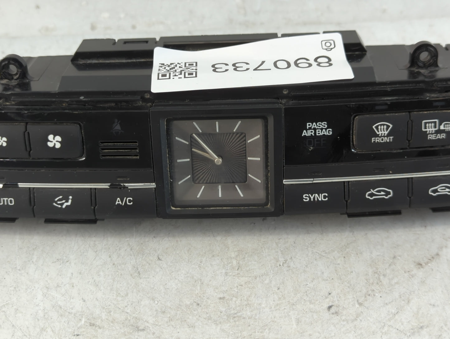 2015-2016 Hyundai Genesis Climate Control Module Temperature AC/Heater Replacement P/N:97250-B1120 Fits Fits 2015 2016 2017 