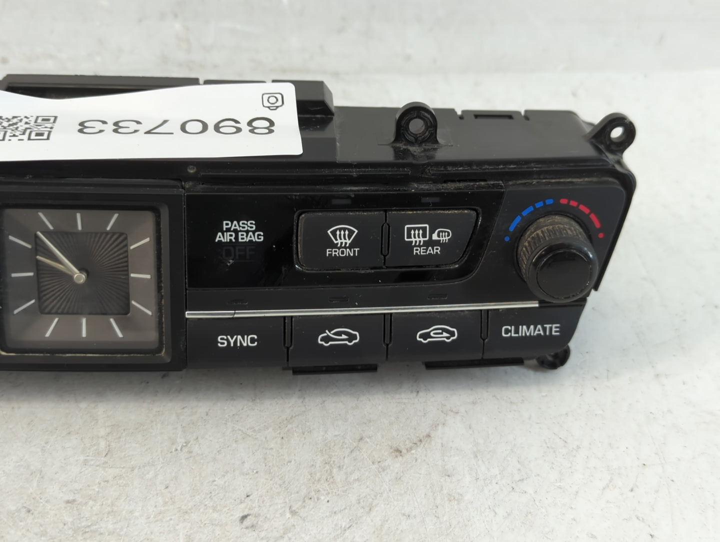 2015-2016 Hyundai Genesis Climate Control Module Temperature AC/Heater Replacement P/N:97250-B1120 Fits Fits 2015 2016 2017 
