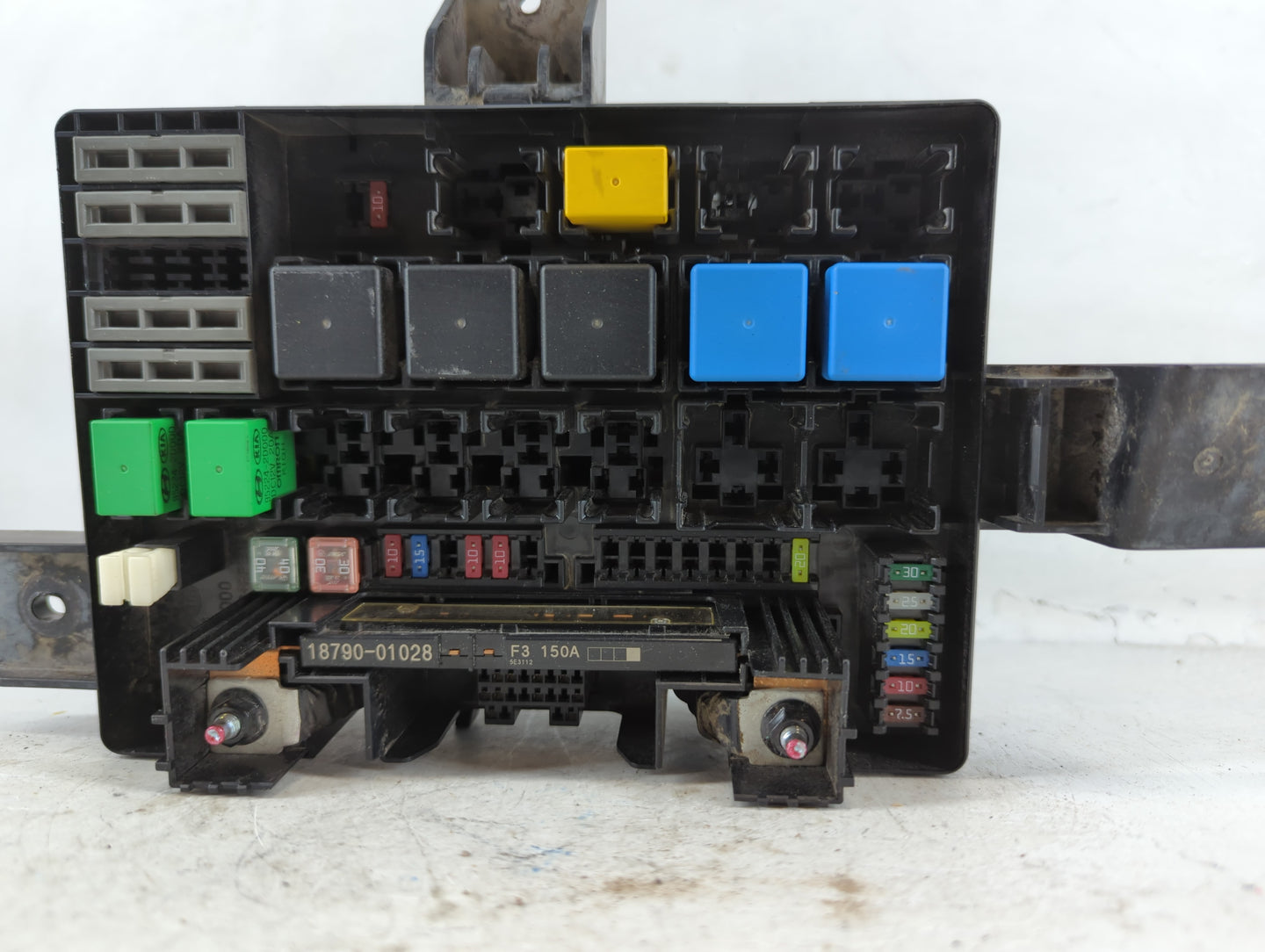 2013-2016 Hyundai Genesis Fusebox Fuse Box Panel Relay Module P/N:91264 2M552 Fits Fits 2013 2014 2015 2016 OEM Used Auto Pa