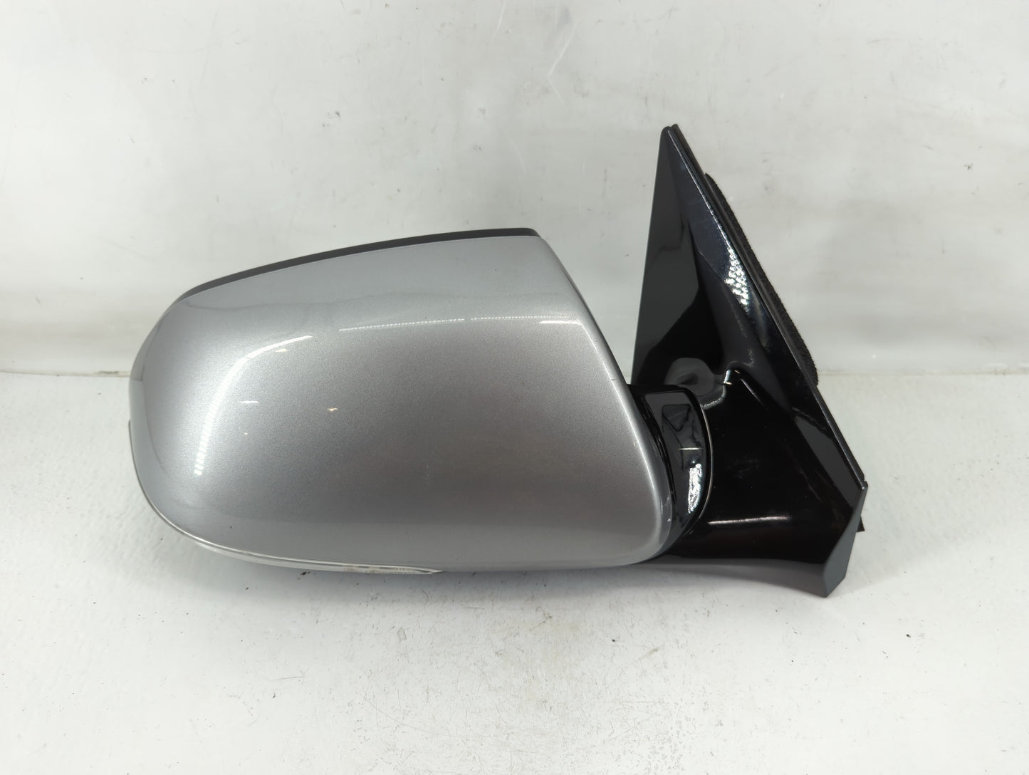 2016 Hyundai Santa Fe Driver Side View Mirror - Left Door Mirror OEM Used - Oemusedautoparts1.com