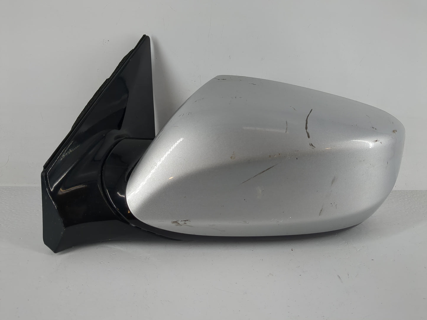 2013-2016 Hyundai Santa Fe Driver Left Side View Manual Door Mirror - Oemusedautoparts1.com