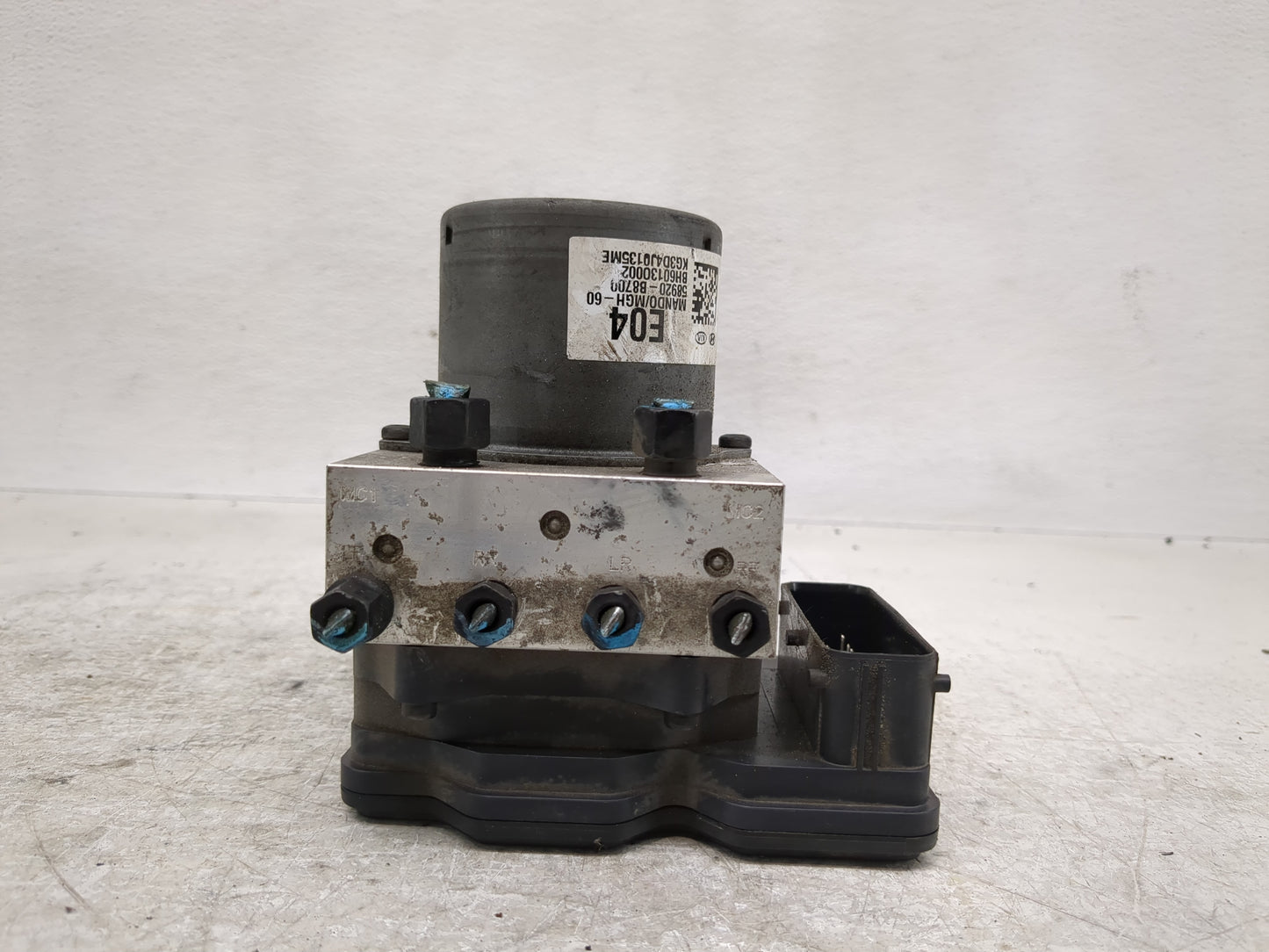 2013-2016 Hyundai Santa Fe ABS Pump Control Module Replacement P/N:BE6003O003 Fits Fits 2013 2014 2015 2016 OEM Used Auto Pa