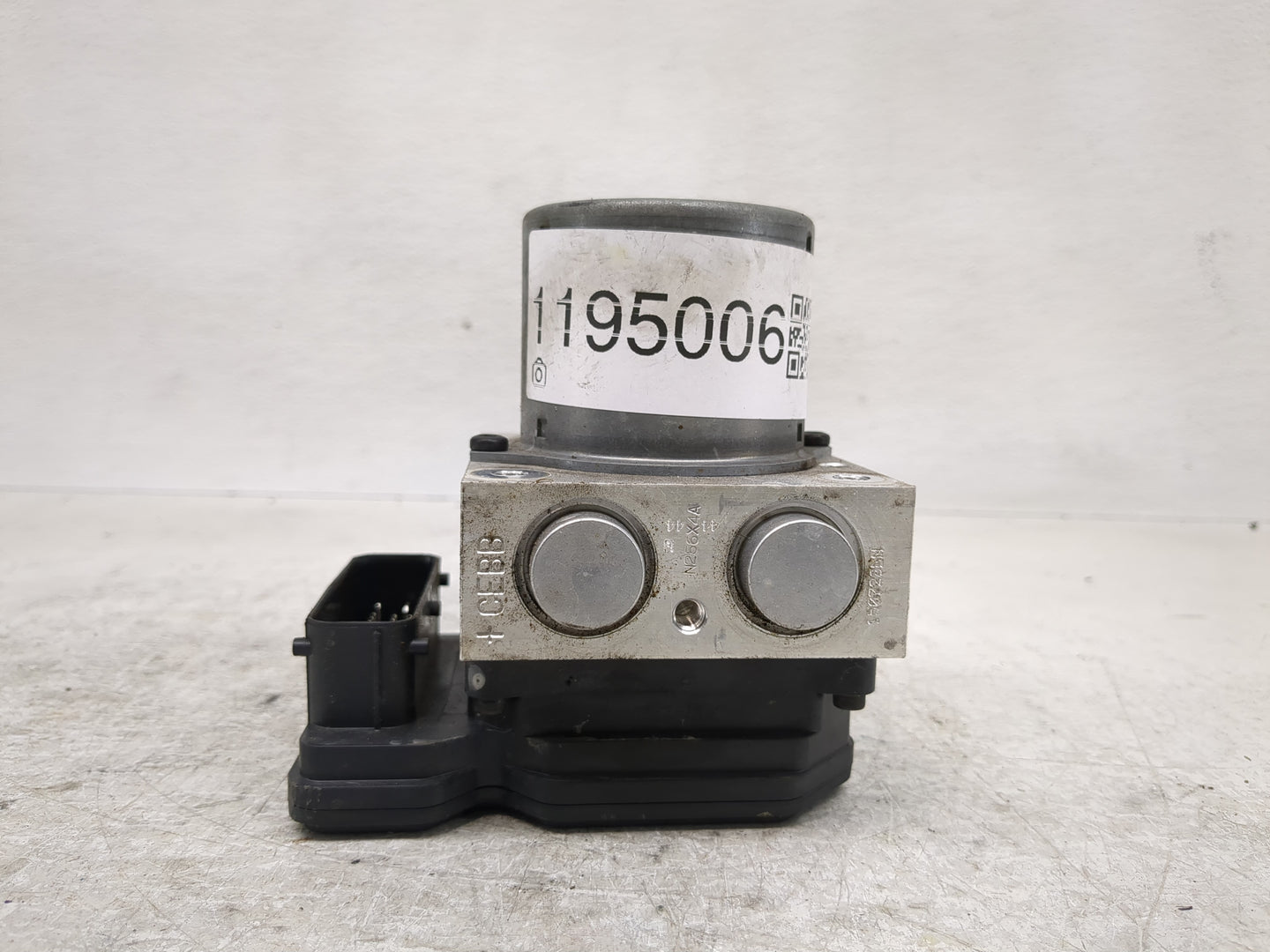 2013-2016 Hyundai Santa Fe ABS Pump Control Module Replacement P/N:BE6003O003 Fits Fits 2013 2014 2015 2016 OEM Used Auto Pa