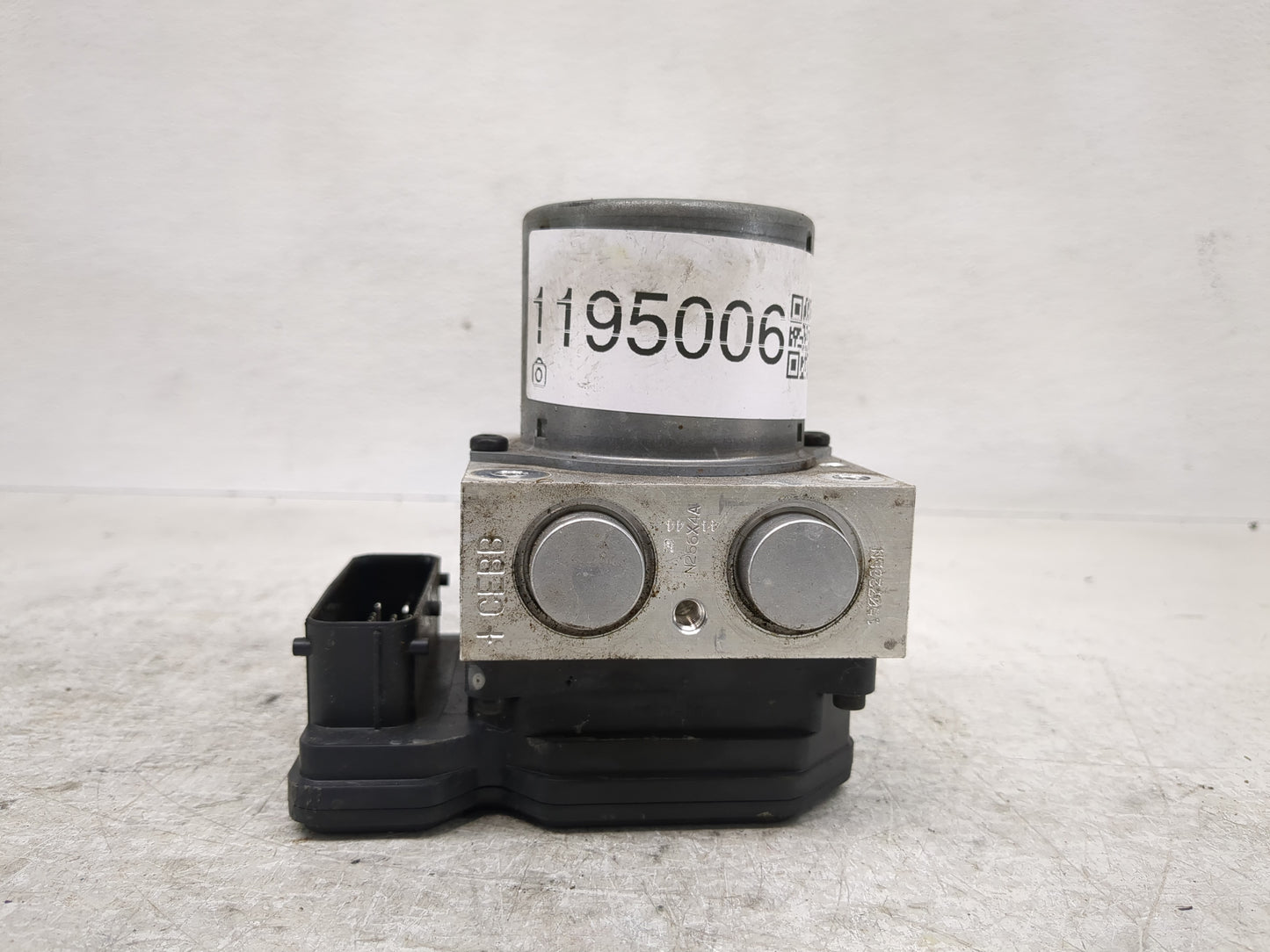 2013-2016 Hyundai Santa Fe ABS Pump Control Module Replacement P/N:BE6003O003 Fits Fits 2013 2014 2015 2016 OEM Used Auto Pa