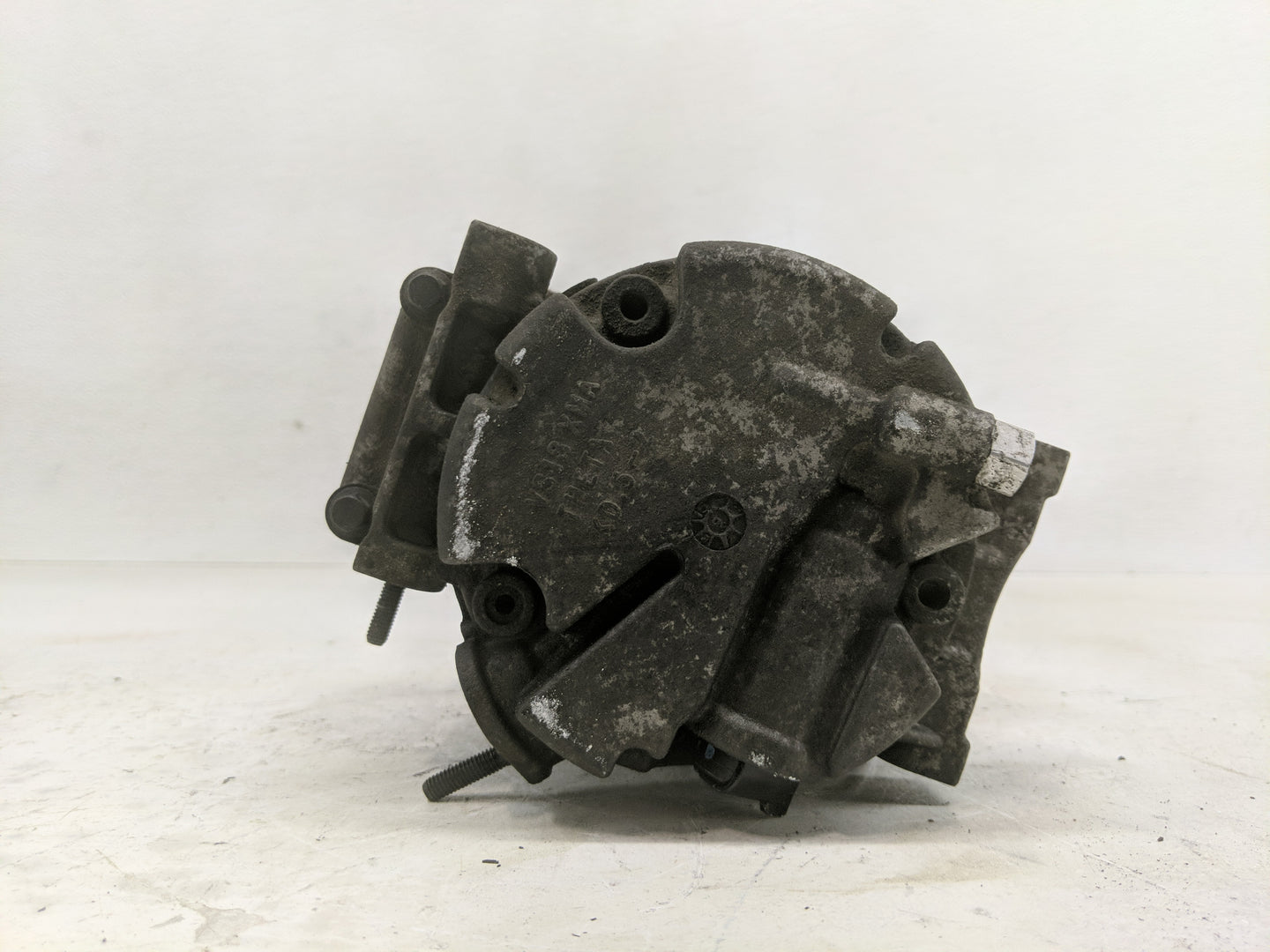 2013-2018 Hyundai Santa Fe Air Conditioning A/c Ac Compressor Oem - Oemusedautoparts1.com