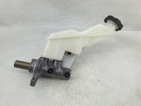 2013-2019 Hyundai Santa Fe Brake Master Cylinder 1312710 - Oemusedautoparts1.com