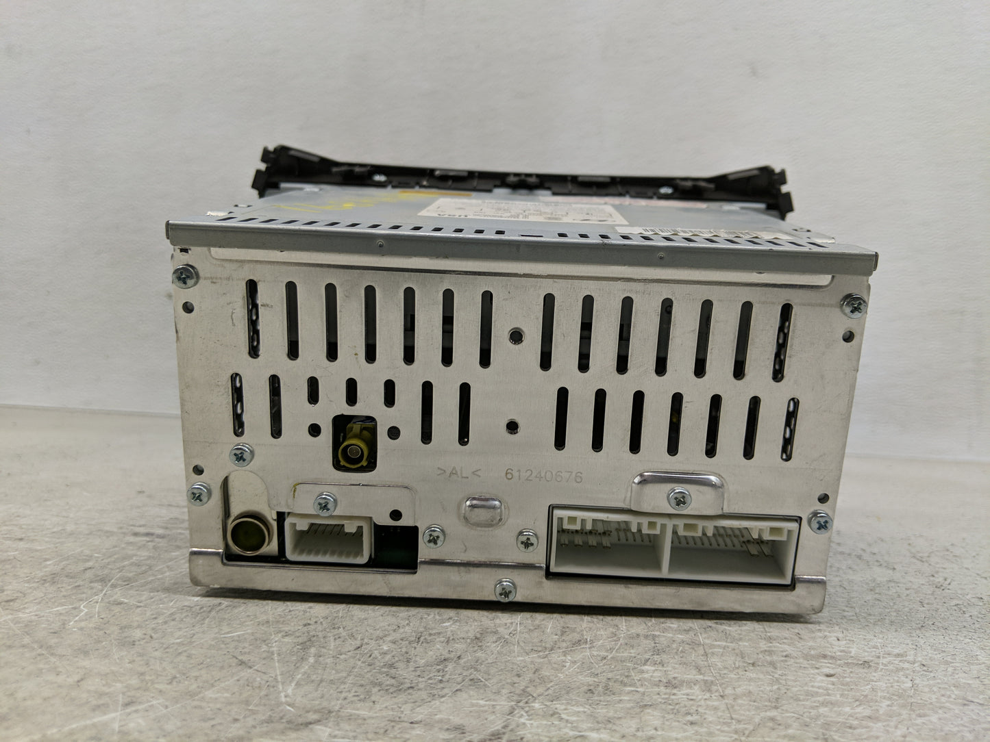 2013-2016 Hyundai Santa Fe Radio AM FM Cd Player Receiver Replacement P/N:96180B8950 Fits Fits 2013 2014 2015 2016 OEM Used 