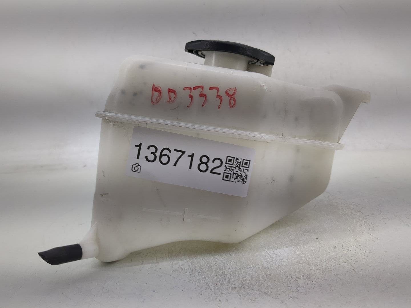 2013-2018 Hyundai Santa Fe Windshield Washer Fluid Reservoir Bottle Oem - Oemusedautoparts1.com