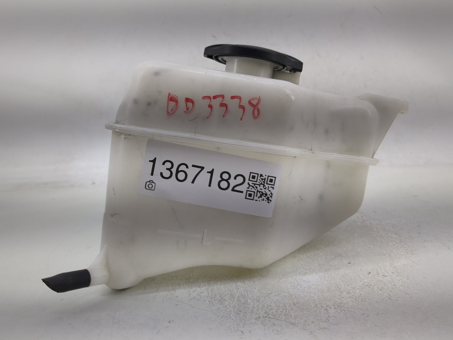 2013-2018 Hyundai Santa Fe Windshield Washer Fluid Reservoir Bottle Oem - Oemusedautoparts1.com